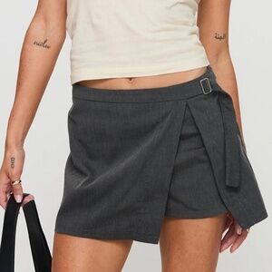 NWT Princess Polly Skort
